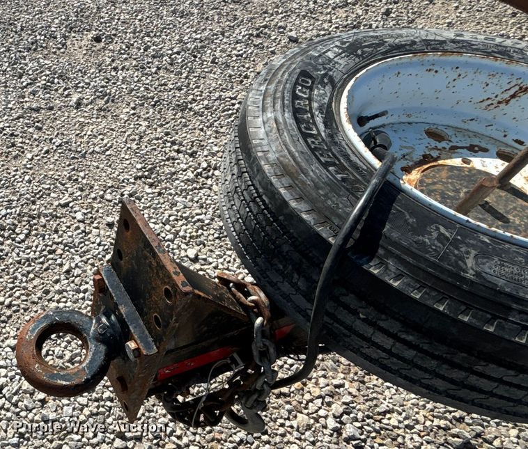 image for item DT3261 2017 Redi-Haul FSL1629E-102 equipment trailer