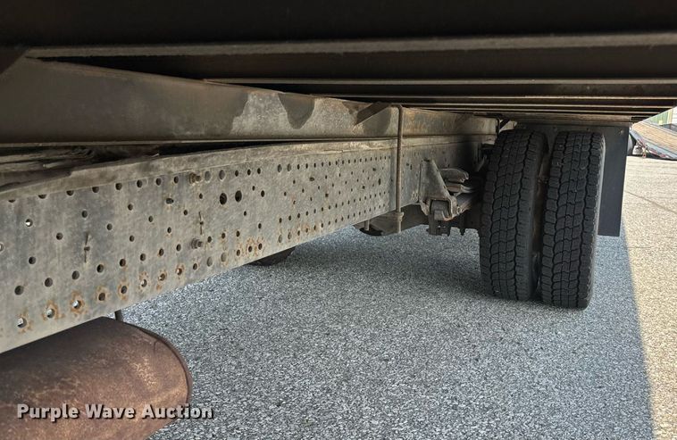 image for item DT3262 2015 Isuzu NPR crew cab box truck