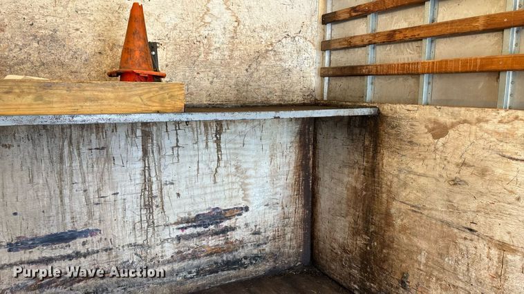 image for item DT3262 2015 Isuzu NPR crew cab box truck