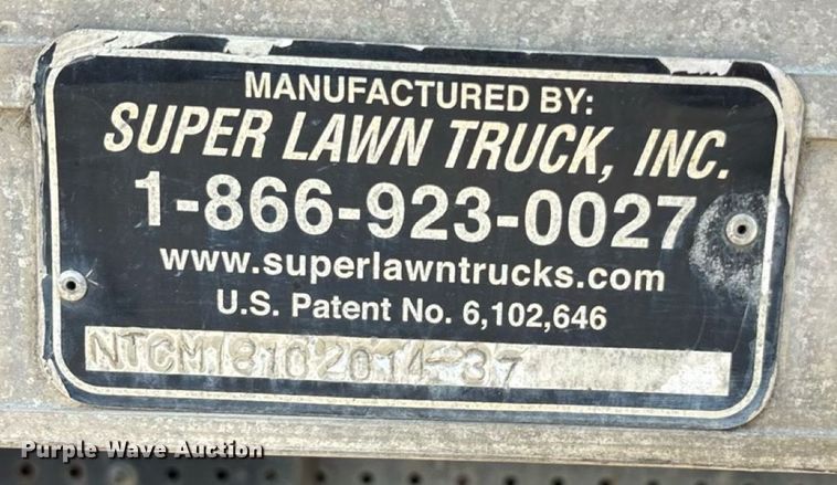 image for item DT3262 2015 Isuzu NPR crew cab box truck