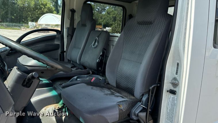 image for item DT3262 2015 Isuzu NPR crew cab box truck