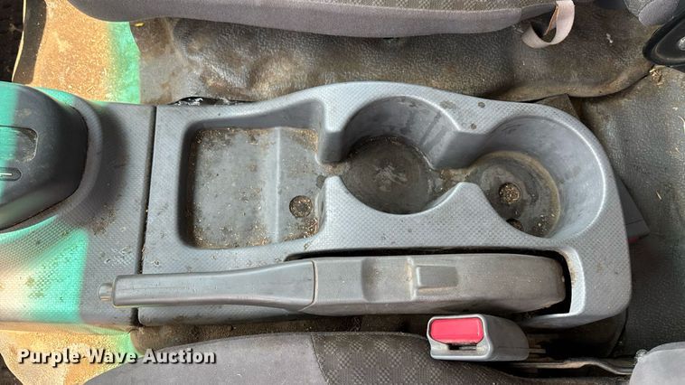 image for item DT3262 2015 Isuzu NPR crew cab box truck