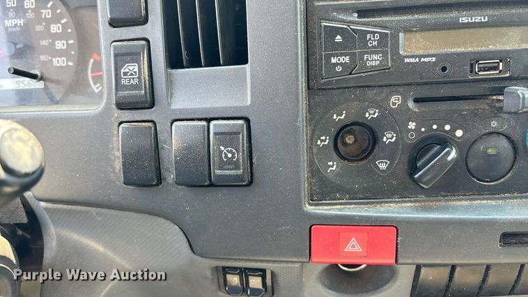 image for item DT3262 2015 Isuzu NPR crew cab box truck