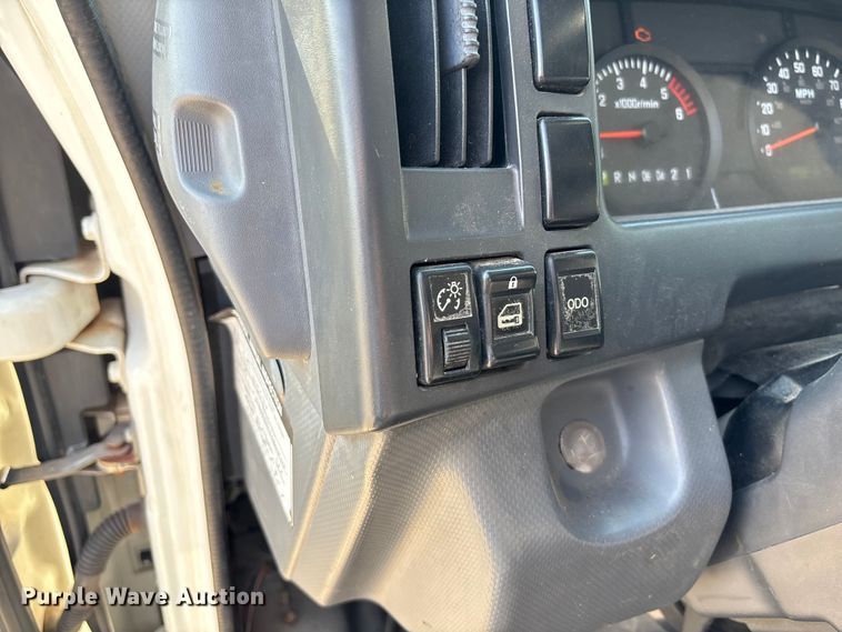 image for item DT3265 2012 Isuzu NPR crew cab flatbed truck