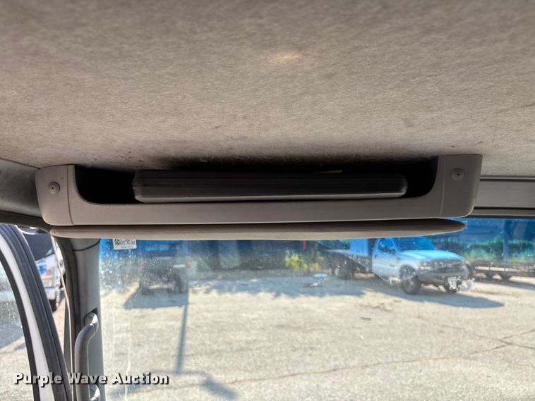 image for item DT3265 2012 Isuzu NPR crew cab flatbed truck