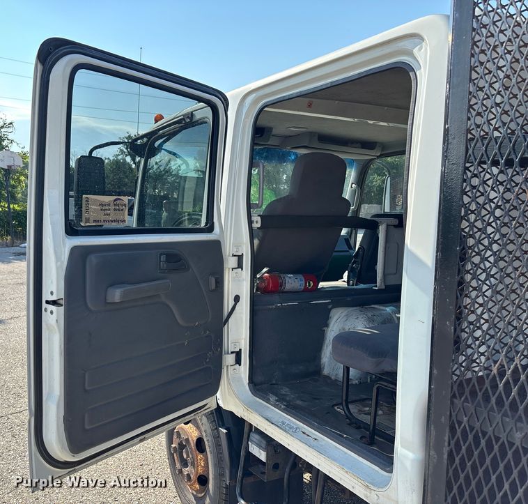 image for item DT3265 2012 Isuzu NPR crew cab flatbed truck