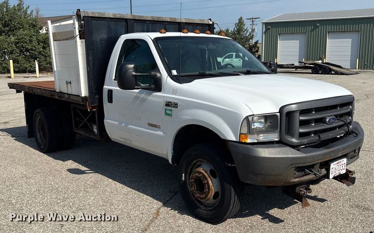 image for item DT3266 2003 Ford F450 Super Duty dump flatbed truck