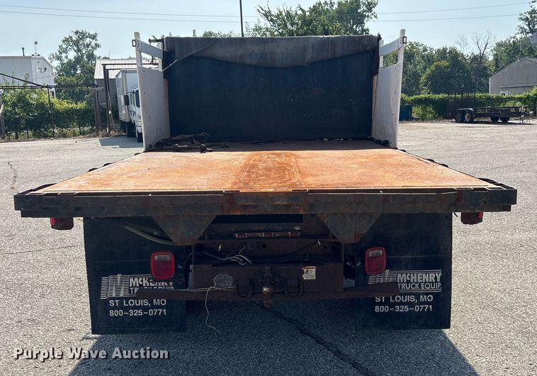 image for item DT3266 2003 Ford F450 Super Duty dump flatbed truck