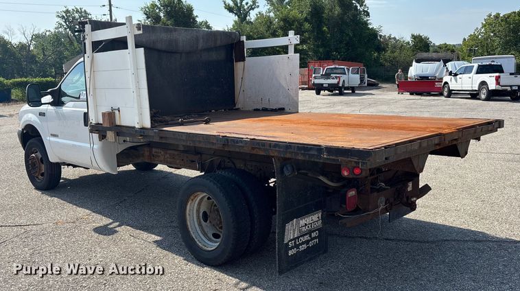 image for item DT3266 2003 Ford F450 Super Duty dump flatbed truck
