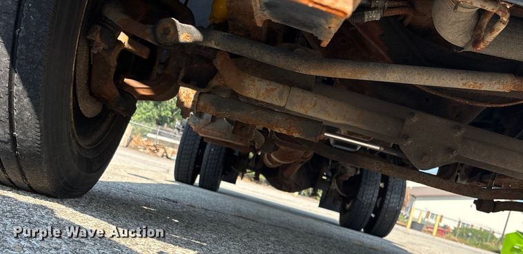 image for item DT3266 2003 Ford F450 Super Duty dump flatbed truck