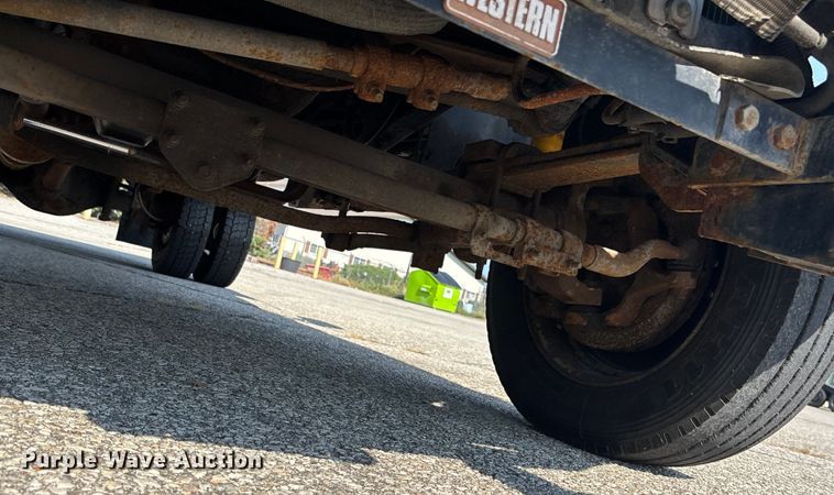 image for item DT3266 2003 Ford F450 Super Duty dump flatbed truck