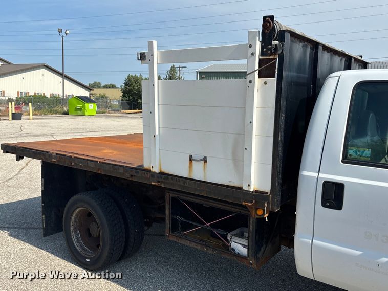 image for item DT3266 2003 Ford F450 Super Duty dump flatbed truck