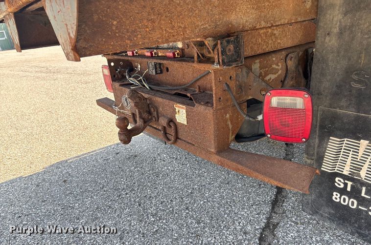 image for item DT3266 2003 Ford F450 Super Duty dump flatbed truck