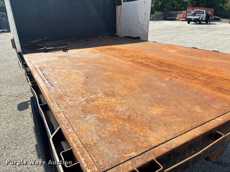 image for item DT3266 2003 Ford F450 Super Duty dump flatbed truck
