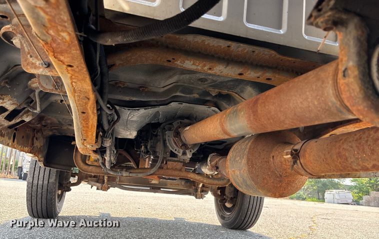 image for item DT3266 2003 Ford F450 Super Duty dump flatbed truck