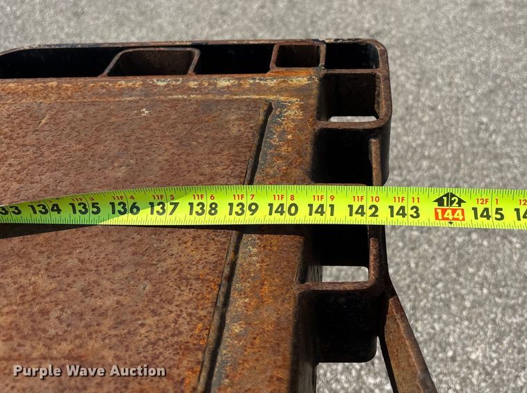 image for item DT3266 2003 Ford F450 Super Duty dump flatbed truck