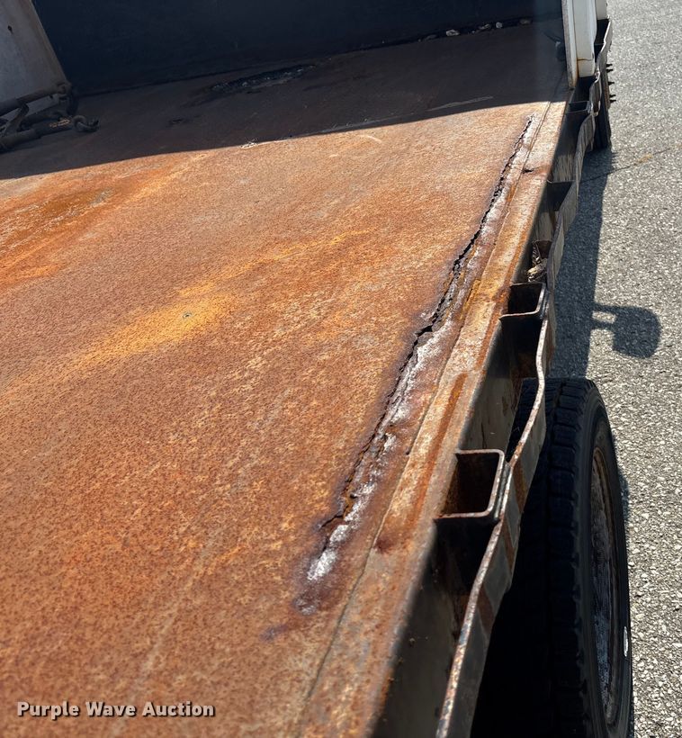image for item DT3266 2003 Ford F450 Super Duty dump flatbed truck