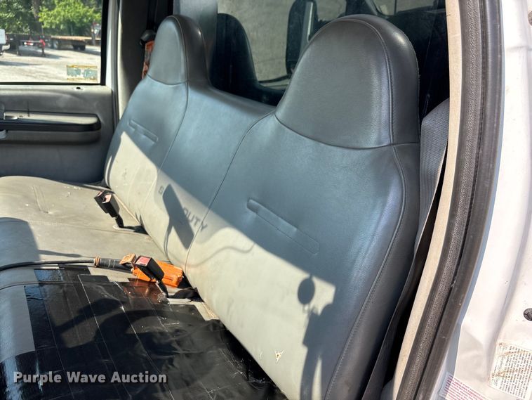 image for item DT3266 2003 Ford F450 Super Duty dump flatbed truck