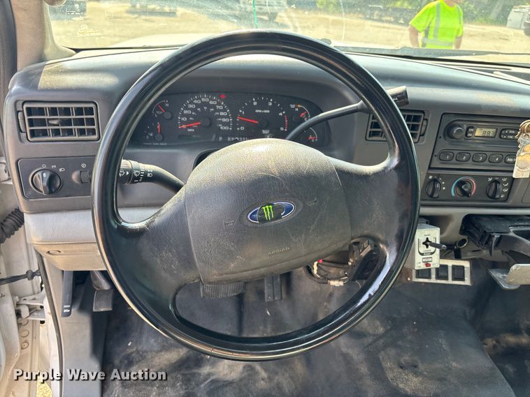 image for item DT3266 2003 Ford F450 Super Duty dump flatbed truck