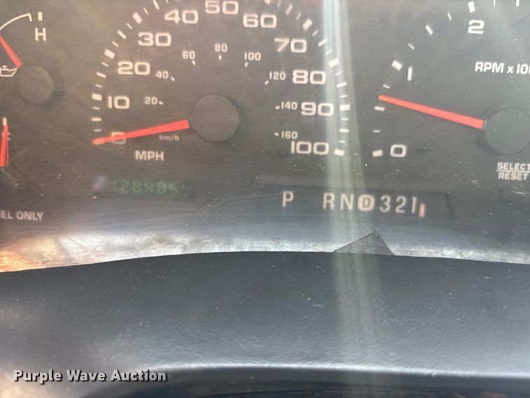 image for item DT3266 2003 Ford F450 Super Duty dump flatbed truck