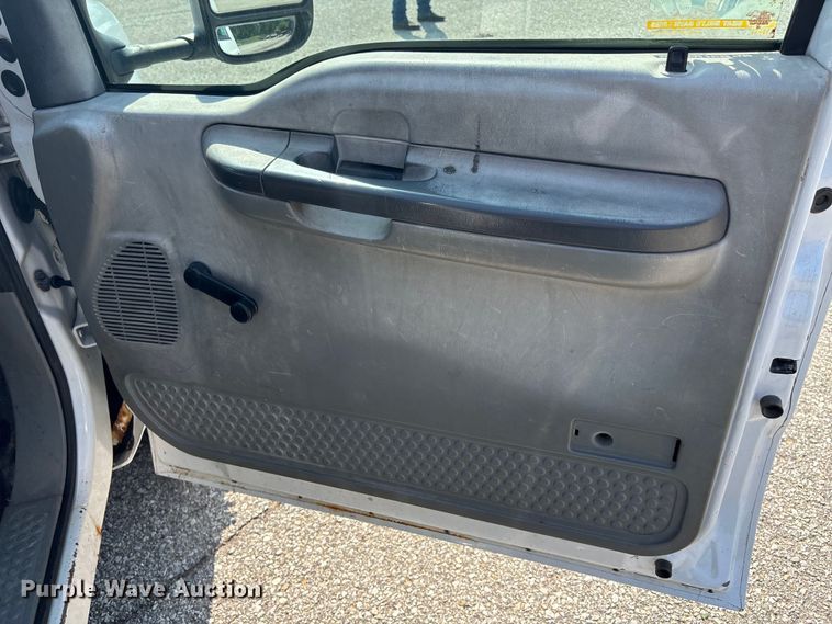 image for item DT3266 2003 Ford F450 Super Duty dump flatbed truck