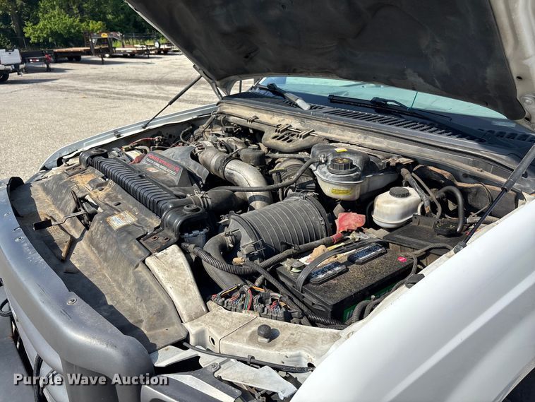 image for item DT3266 2003 Ford F450 Super Duty dump flatbed truck