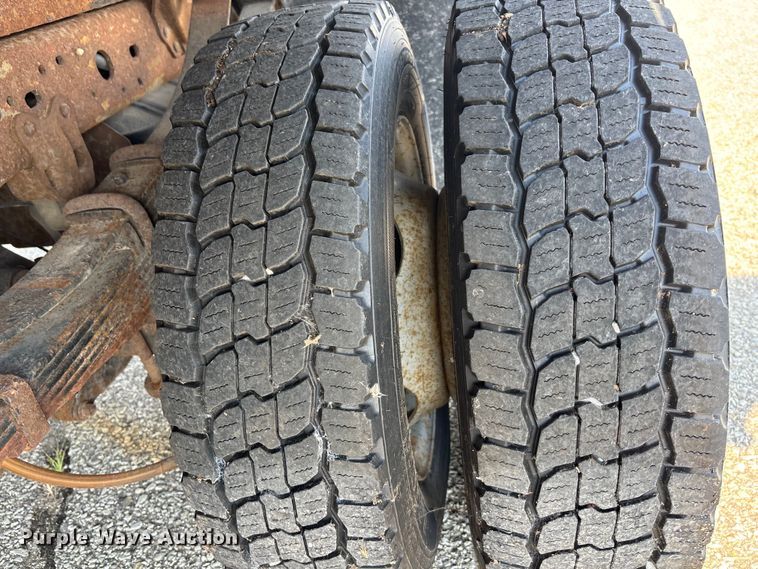 image for item DT3266 2003 Ford F450 Super Duty dump flatbed truck