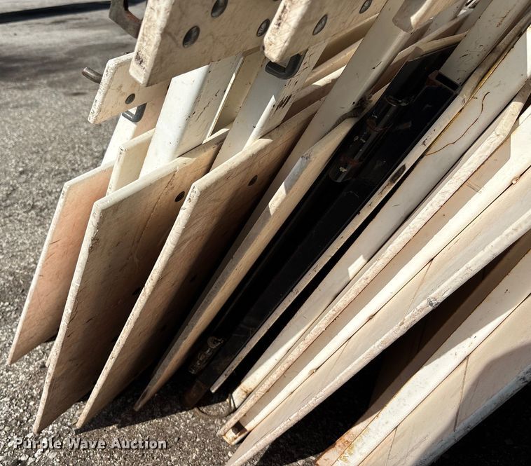 image for item DT3266 2003 Ford F450 Super Duty dump flatbed truck