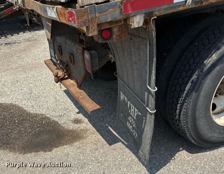 image for item DT3268 2013 Ford F750 Super Duty dump flatbed truck