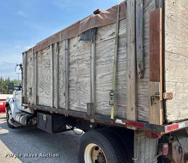 image for item DT3268 2013 Ford F750 Super Duty dump flatbed truck