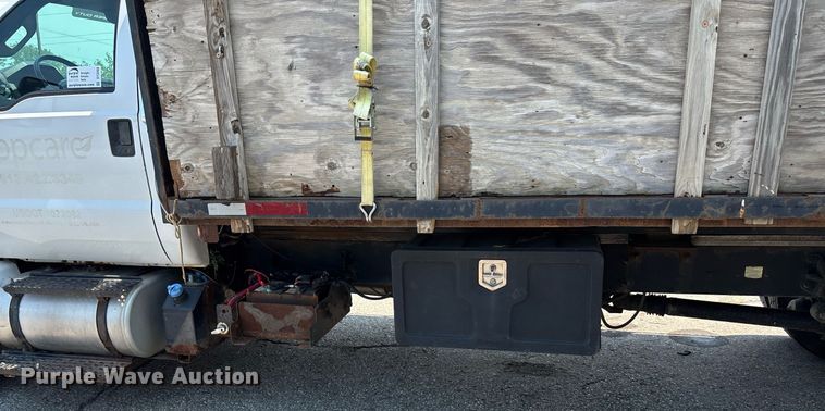 image for item DT3268 2013 Ford F750 Super Duty dump flatbed truck