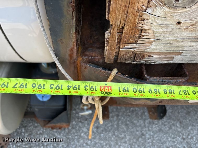 image for item DT3268 2013 Ford F750 Super Duty dump flatbed truck