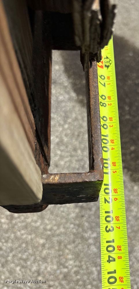 image for item DT3268 2013 Ford F750 Super Duty dump flatbed truck