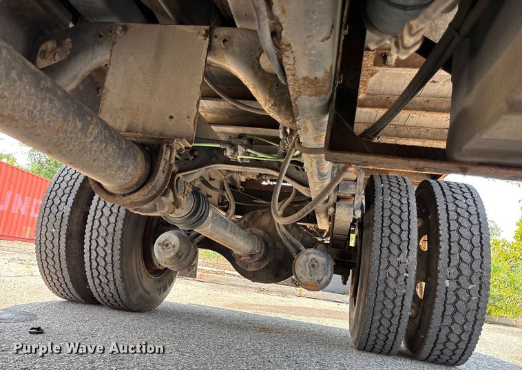 image for item DT3268 2013 Ford F750 Super Duty dump flatbed truck