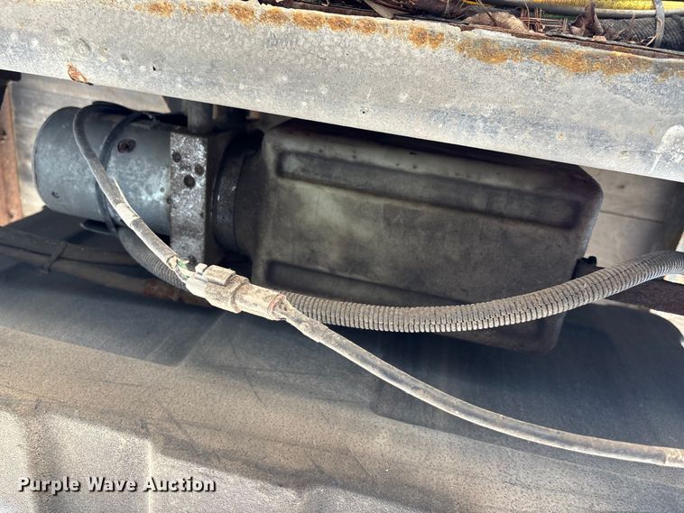 image for item DT3268 2013 Ford F750 Super Duty dump flatbed truck