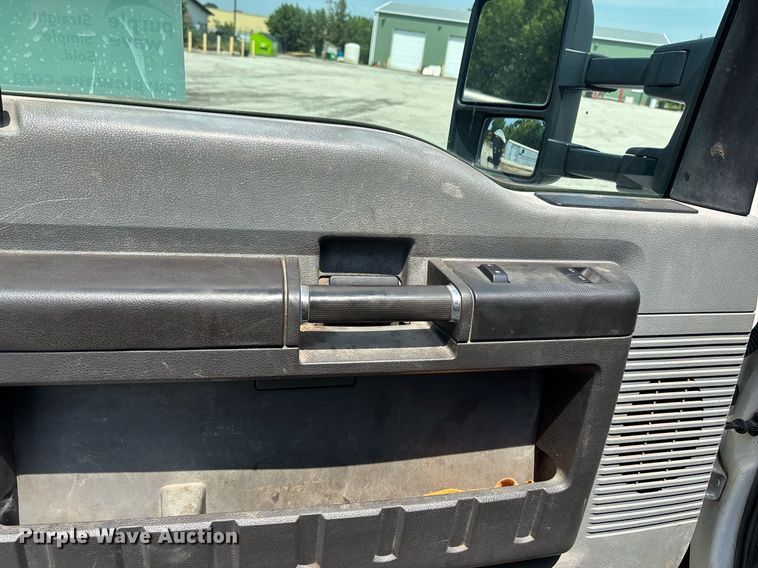 image for item DT3268 2013 Ford F750 Super Duty dump flatbed truck