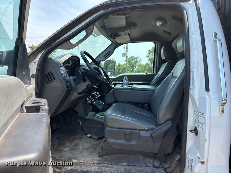 image for item DT3268 2013 Ford F750 Super Duty dump flatbed truck