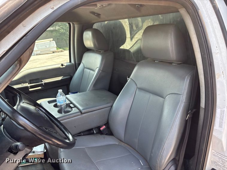 image for item DT3268 2013 Ford F750 Super Duty dump flatbed truck