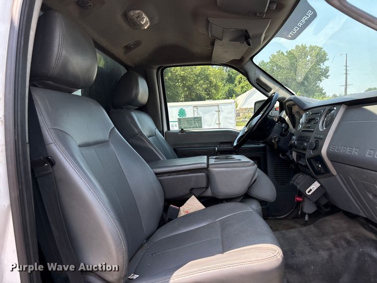 image for item DT3268 2013 Ford F750 Super Duty dump flatbed truck