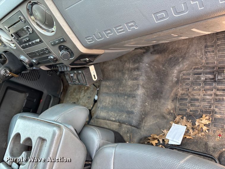 image for item DT3268 2013 Ford F750 Super Duty dump flatbed truck