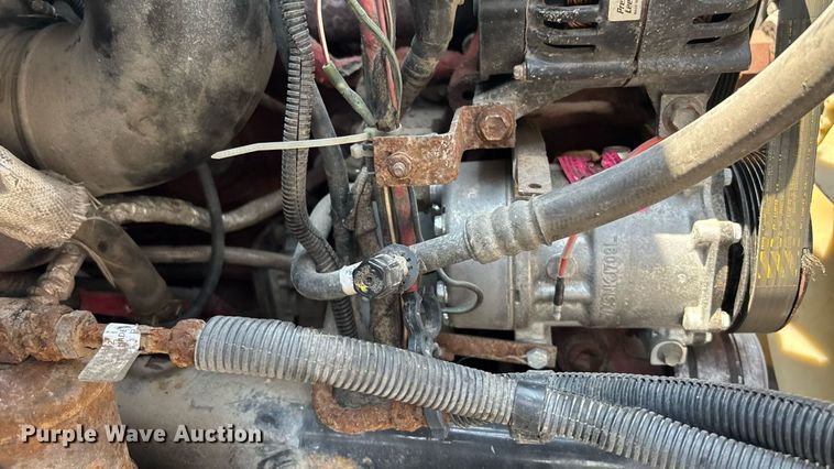 image for item DT3268 2013 Ford F750 Super Duty dump flatbed truck