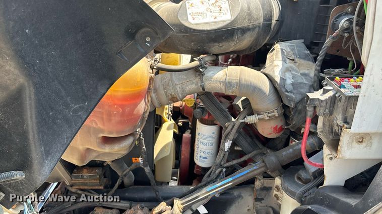 image for item DT3268 2013 Ford F750 Super Duty dump flatbed truck