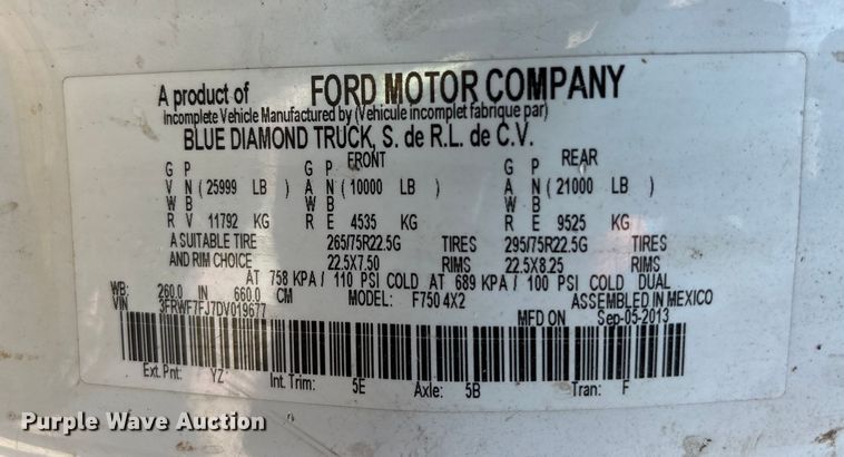 image for item DT3268 2013 Ford F750 Super Duty dump flatbed truck