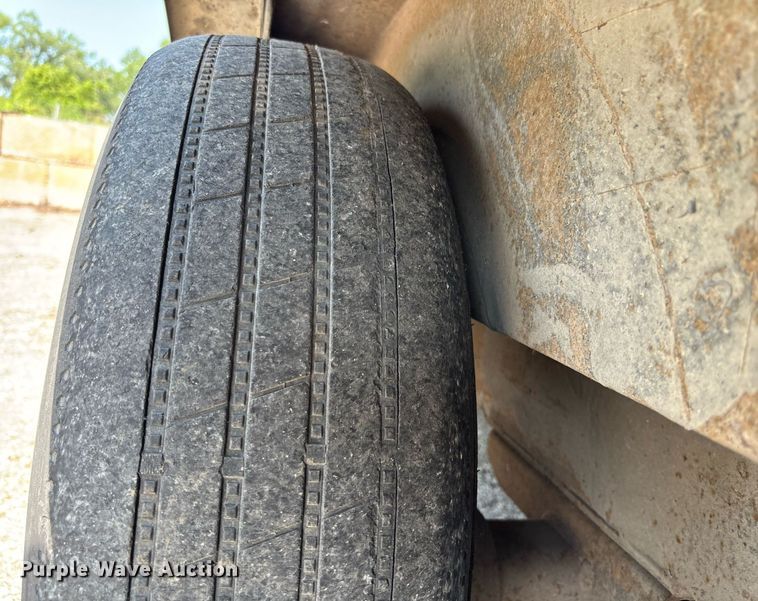 image for item DT3269 1999 Haulmart enclosed cargo trailer