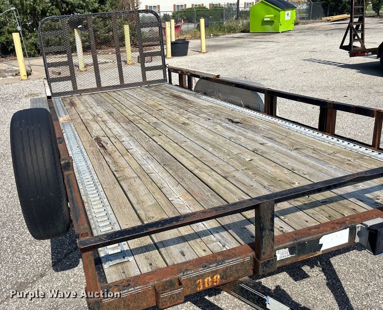 image for item DT3272 2010 PJ utility trailer