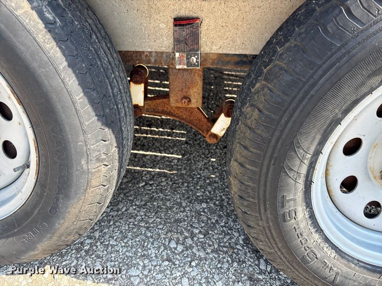 image for item DT3272 2010 PJ utility trailer