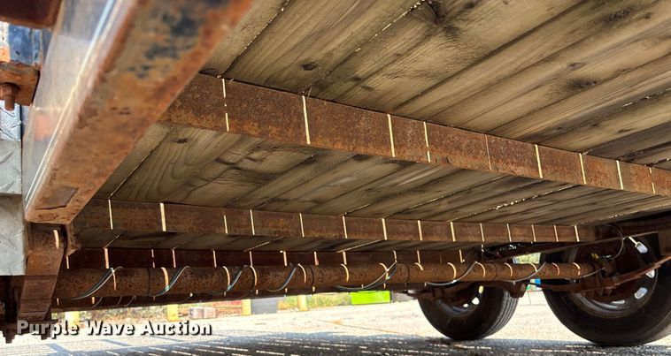 image for item DT3272 2010 PJ utility trailer