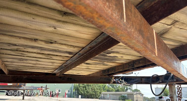 image for item DT3272 2010 PJ utility trailer