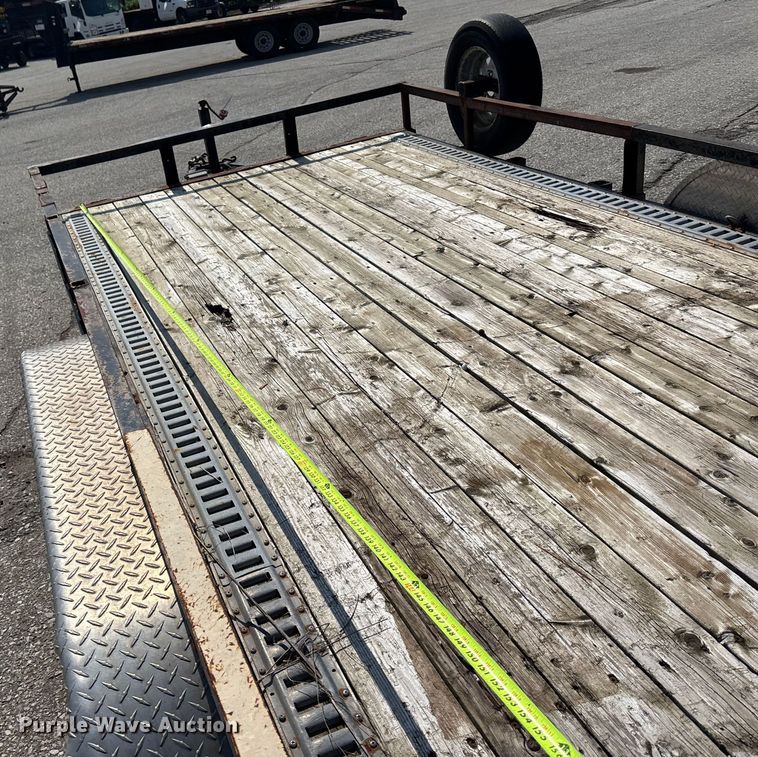 image for item DT3272 2010 PJ utility trailer