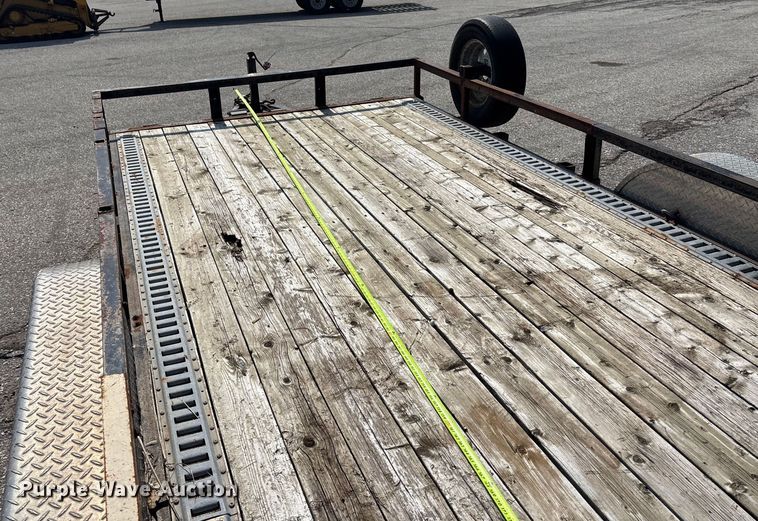 image for item DT3272 2010 PJ utility trailer